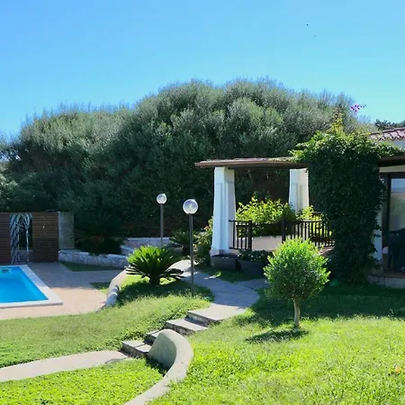 Villas With Air Conditioning And Shared Pool, Just A Few Minutes From La Pelosa * Punta de su Torrione