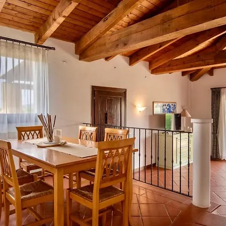Villas With Air Conditioning And Shared Pool, Just A Few Minutes From La Pelosa Punta de su Torrione
