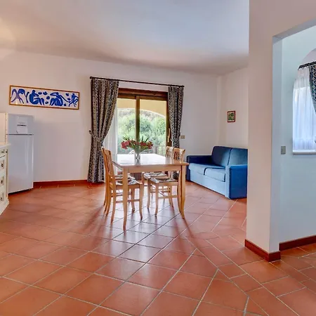 Villas With Air Conditioning And Shared Pool, Just A Few Minutes From La Pelosa Villa