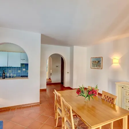 Villas With Air Conditioning And Shared Pool, Just A Few Minutes From La Pelosa Villa *